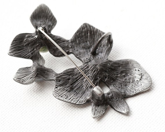 Broche Vintage Fleurs Et Bourgeons Argenté - Pierres Vraies Vertes - Occasion
