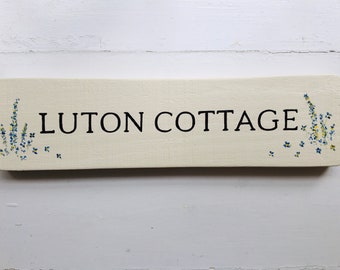 Personalised  Painted Wooden Sign for House Garden Gate Outdoor Door Name Plaque