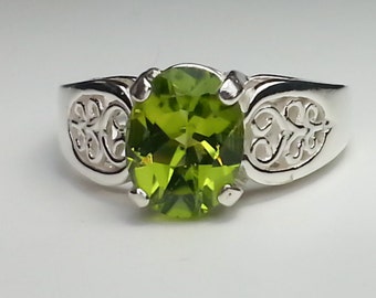 Peridot Sterling Silver Ring 1.89 Carats US Size 7 Filigree Setting August Birthstone Solitaire Right Hand Ring Green