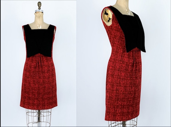 Vintage 1970s/60s Floral Paisley Big Bib Sheath Dr