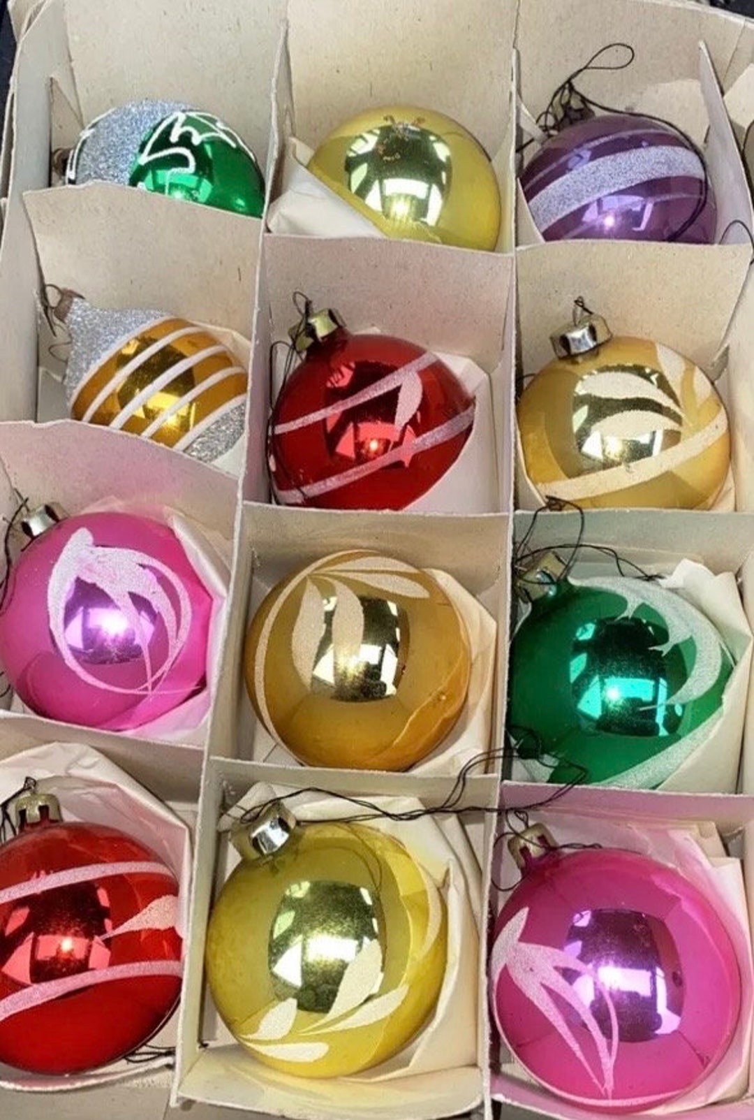 A Mixture of 12 Vintage Mercury Glass Christmas Baubles 2 Etsy UK