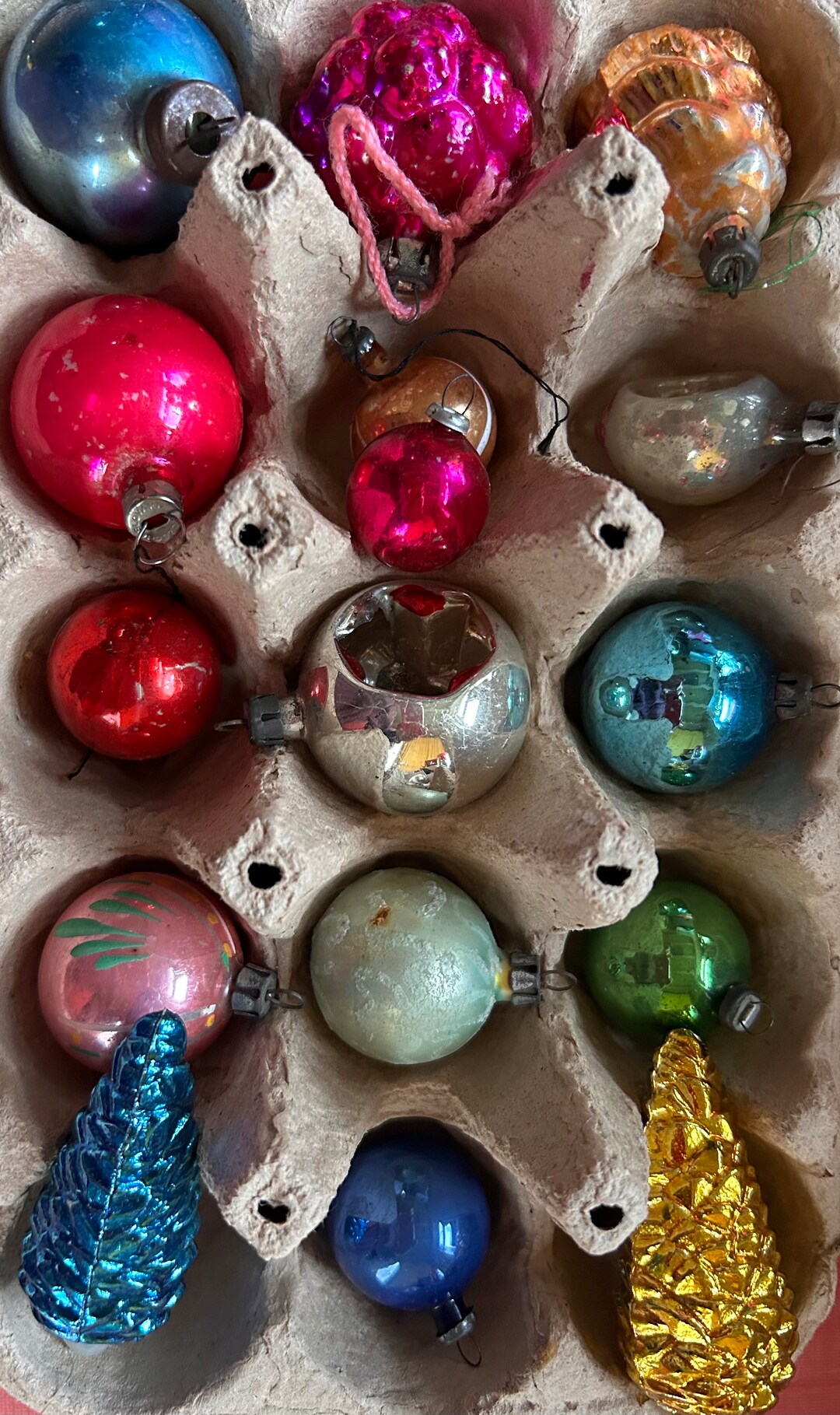 A Mixture of 16 Vintage Mercury Glass Christmas Baubles 2 Pine Etsy