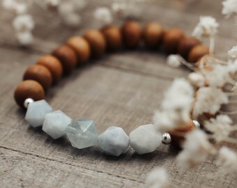 8mm Sandalwood and Aquamarine Bracelet | Sandalwood Bracelet | Aquamarine Mala Bracelet | Unisex or Men's Wood Bracelet | March Birthstone