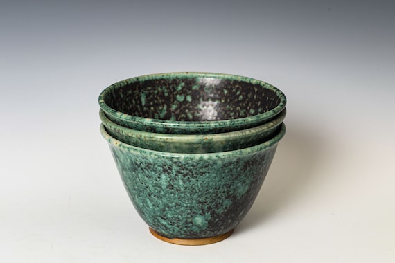 Ceramic Bowl in Green Glaze, Stoneware Cozy Ramen Soup Cereal Serving Bowl