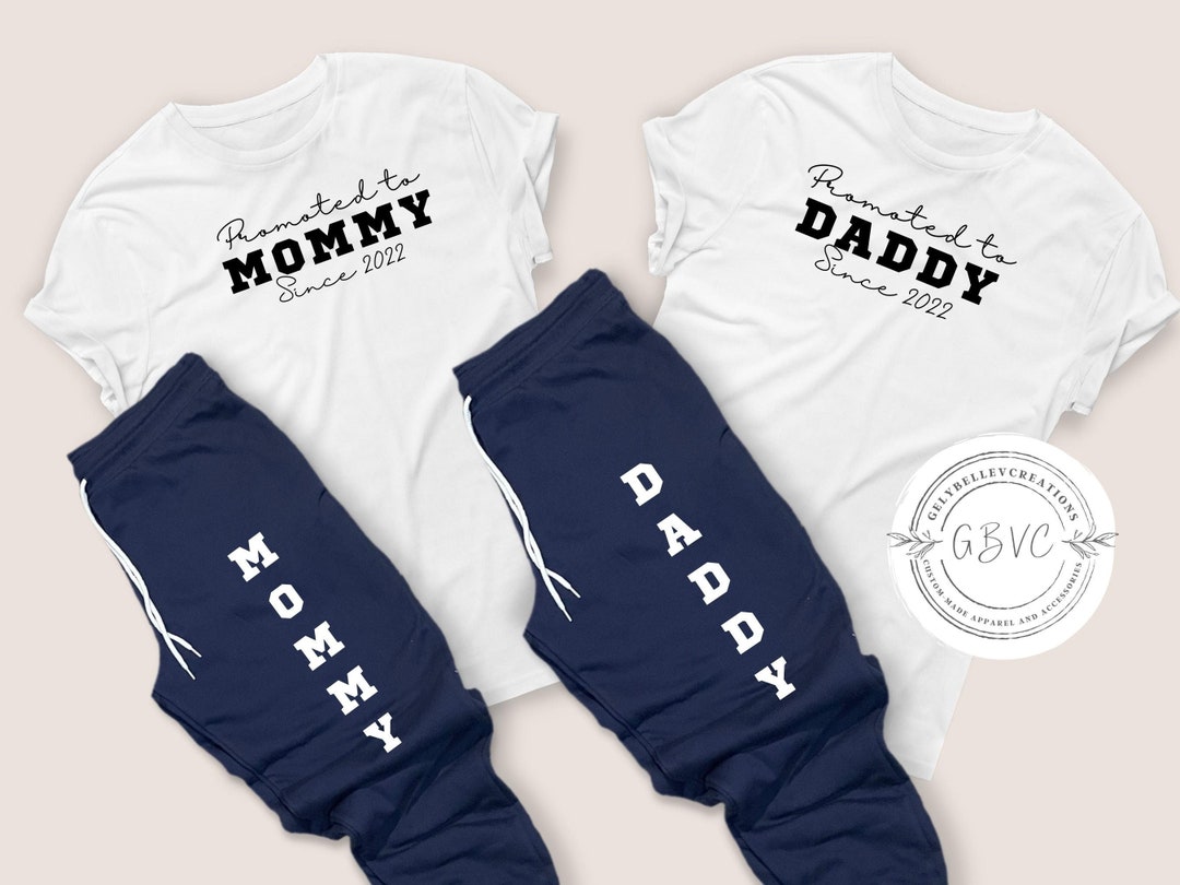 Dad And Mommy And Newborn Matching Hospital Outfits Newborn Best