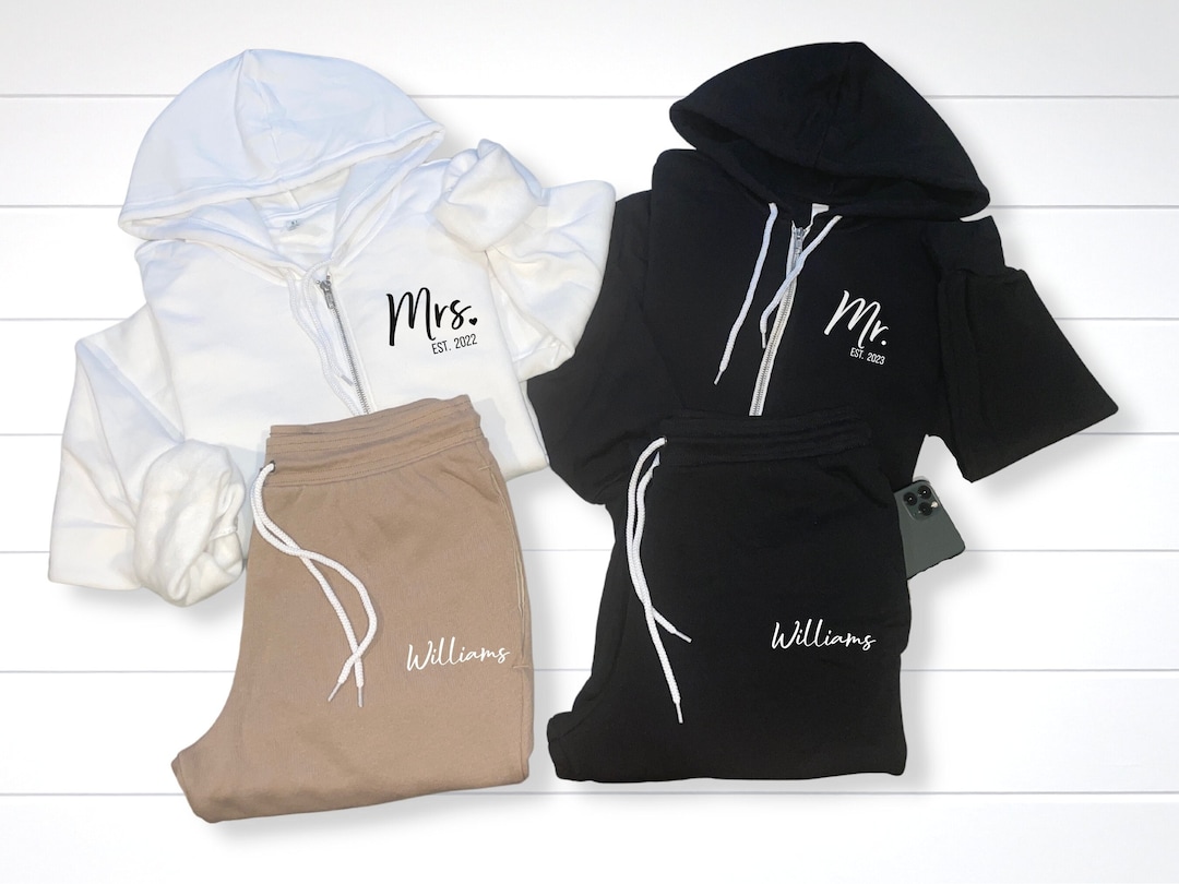 Bride and Groom Zip up Hoodie Sweatsuits, Custom Mr and Mrs Sweatsuit