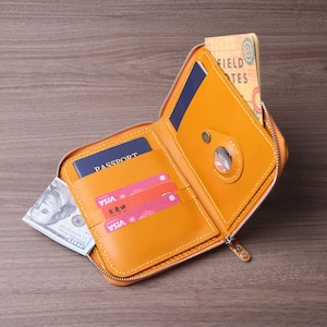 Porta-passaporte com zíper de couro amarelo feito à mão para viagens de negócios com vários compartimentos para cartões para ingressos, identidades, passaporte e caneta