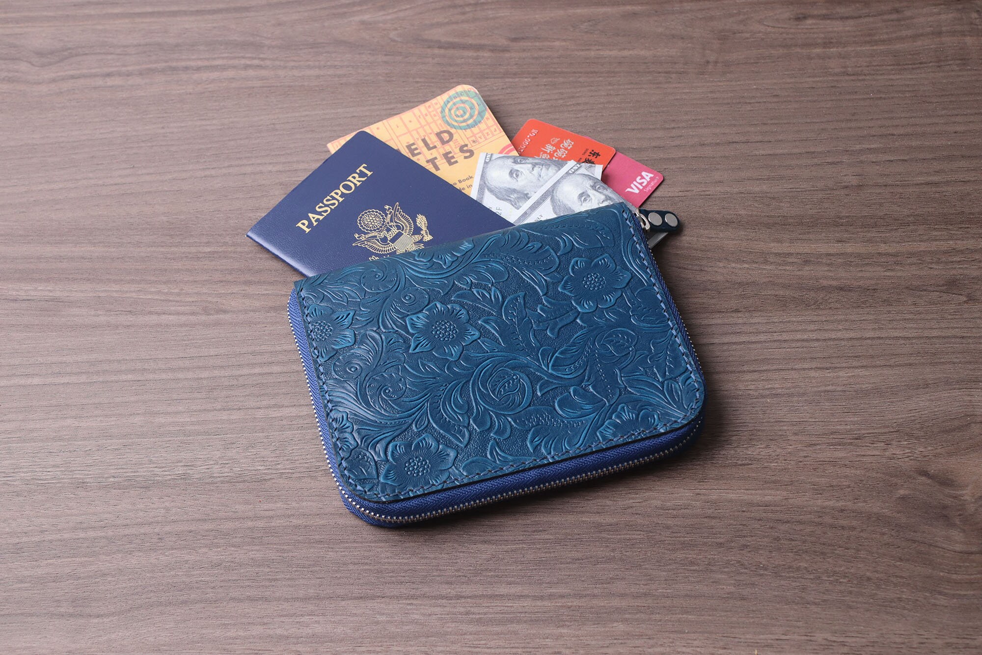 nexus card sleeve The Nexus Bifold Split-Carry: 2-in-1 Dual-Tone Leather Wallet with Rem –  avialstudio.com main image 1