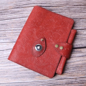 6 anneaux cuir gaufré rouge taille A5 / A6 / A7 emplacement pour voyageur avec airtag journal porte-stylo double classeur pour agenda rechargeable 1QAF6R
