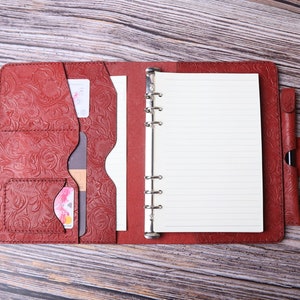 6 anneaux cuir gaufré rouge taille A5 / A6 / A7 Journal de voyage avec fermeture double support pour stylo classeur rechargeable 1QAK6R