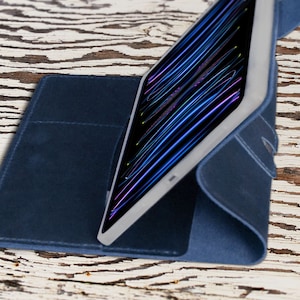 Couverture personnalisée iPad Pro 12.9 2022 en cuir, couverture iPad Pro 11, étui iPad Air 10.9, étui iPad mini 6, porte-stylo à fente pour carte en cuir en détresse image 6