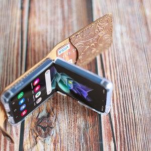 Custodia a libro in pelle con flip personalizzata realizzata a mano per Moto Razr 60 Ultra, Razr Ultra 2025, Razr60, Razr2025, Razr+ 2025, custodia in pelle pieno fiore per Moto Z Flip