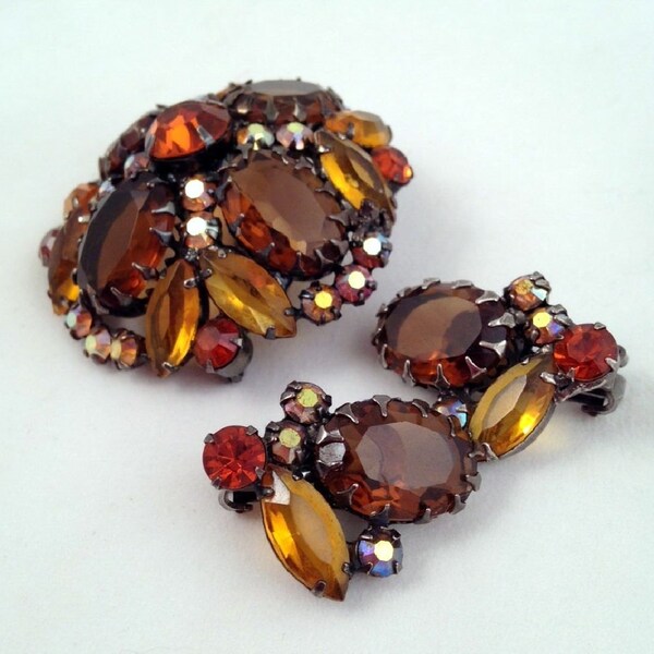 D & E Juliana Brooch Earrings Topaz Hyacinth Rhinestones Gunmetal Japanned Finish Vintage