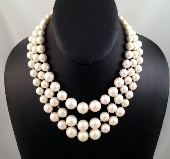 Marvella Necklace White Plastic Beads Vintage Rhinestone Clasp | Etsy