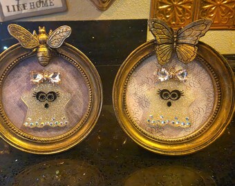 Cute sparkly ghost in mini vintage style frame