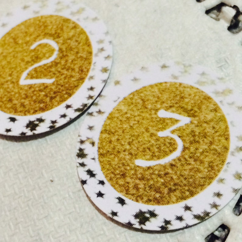 Christmas 1 Circle Numbers 1-31: Gold Star With Glitter series 8 - Etsy