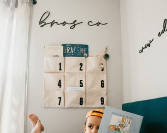 Recorte de madera de Bros Co. / Decoración de habitación de niños de Brothers