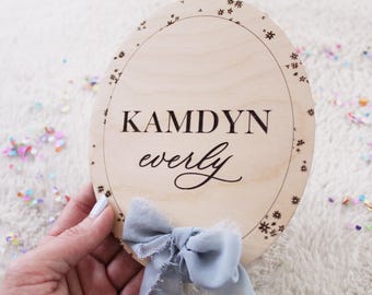 Personalized Baby Girl Name Sign, Floral Birth Announcement, Oval nursery name plaque, Newborn Photo Prop, Chiffon Ribbon