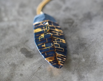 Tyin, porcelain pendant, glazed and painted with gold, one of a kind (OOAK), Porcelain jewelry
