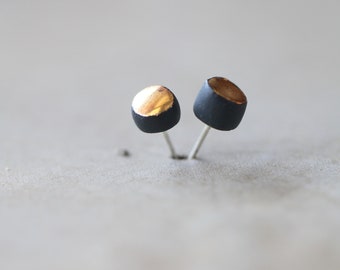 Hozu. Earrings in Limoges porcelain and gold. Ceramic jewelry.