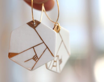 Dyle. Limoges porcelain geometric earrings and hand-painted with gold.