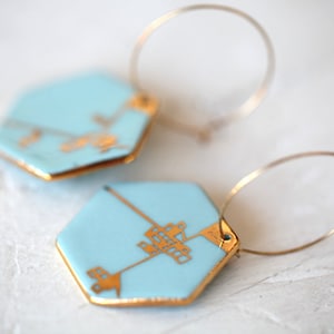 Dyle blue. Geometric earrings in blue and gold porcelain image 1