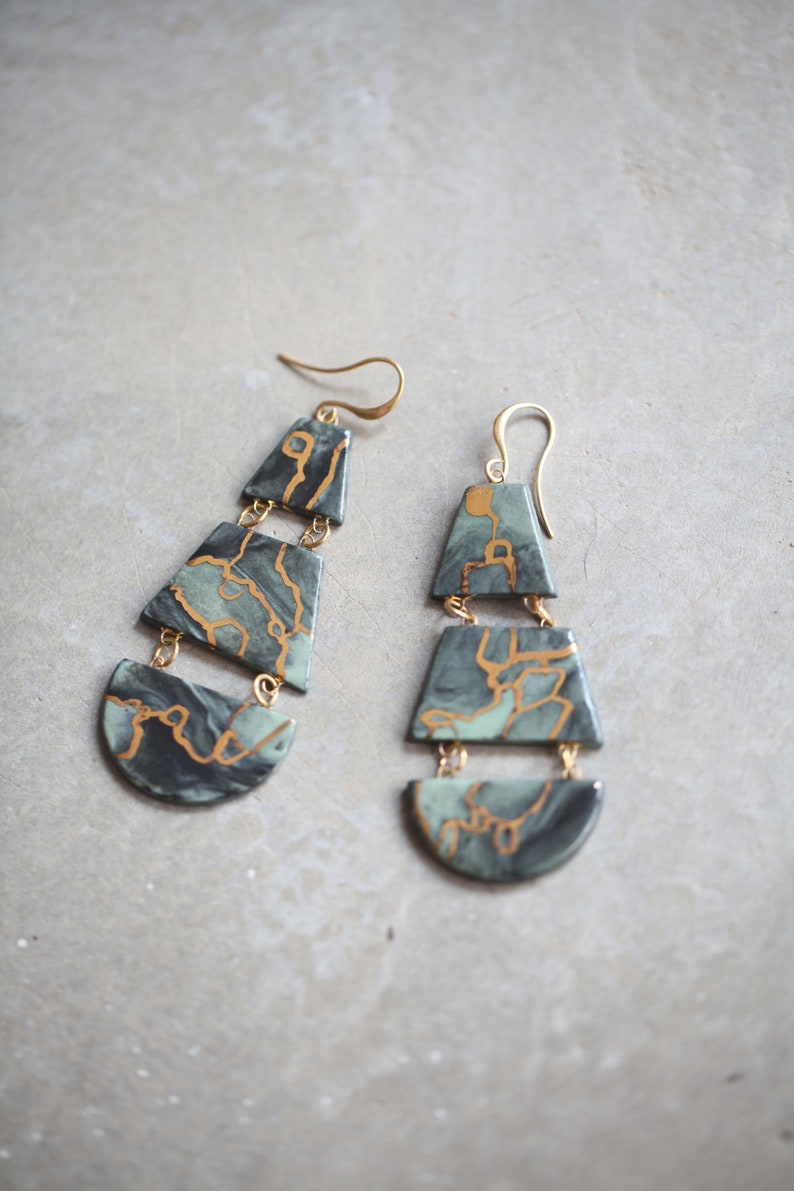 Tukituki, porcelain and metal earrings. image 1