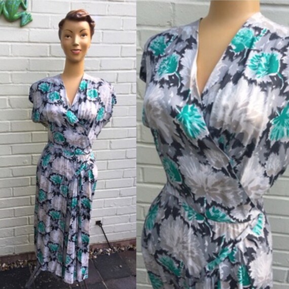 ORIGINAL 1940s RAYON FLORAL Print Dress