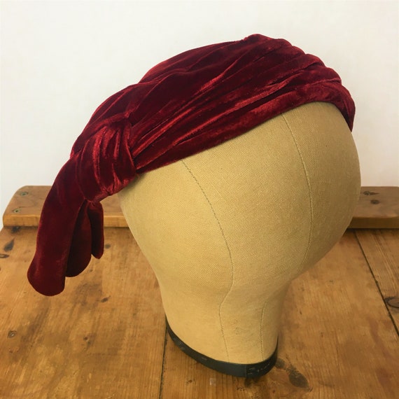 1940's RED VELVET TURBAN/ Swag McCreery Hat