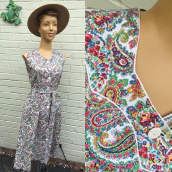 1940s/ 50s COTTON PAISLEY PRINT House Chore Dress