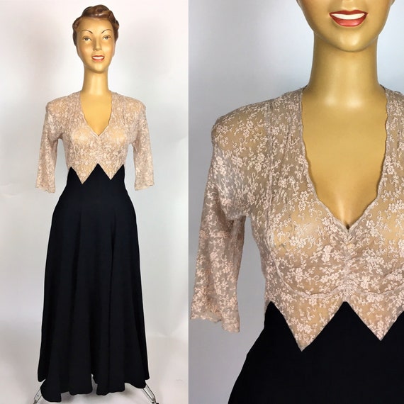 1940's EMBROIDERY & RAYON CREPE Dress Gown