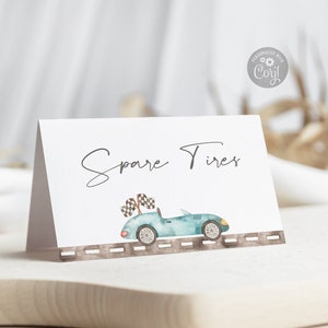 Bewerkbare blauwe race auto gevouwen plaats kaart, vintage race auto geruite vlag buffet voedsel label gast naam kaart verjaardag decor instant download