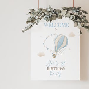 Cartello di benvenuto con mongolfiera blu modificabile / Cartello per festa di compleanno ONEderful / Modello stampabile digitale per poster di compleanno per qualsiasi età
