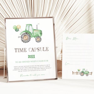 Primeiro aniversário da cápsula do tempo do trator verde, modelo de placa de aniversário para impressão no campo com cartão de resposta, tema de fazenda, download digital
