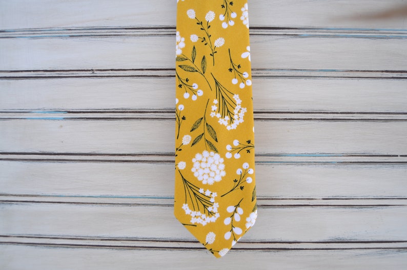 burgundy floral skinny tie