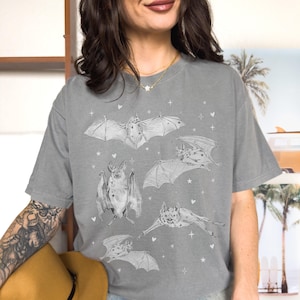 Comfort Colors Bat Shirt, Halloween Doodles Shirt, Whimsigoth Tshirt, Spooky Gothic Tee, Goblincore, Cute Vampire Bat Shirt, Witchy Goth Tee