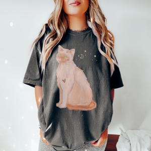 Pastel Goth Shirt, Cat Tee, Whimsigoth T-shirt, Creepy Cute Shirt, Weirdcore Tshirt, Comfort Colors, Whimsical Kitty T Shirt, Goth Cat Mom, Plus Size Goth Tshirt, Grunge Cat Shirt, Witchy Shirt, Witch Shirt