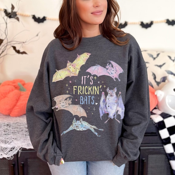 Pink Halloween Sweatshirt, Whimsigoth Sweater, Pastel Bats, Spooky Girly, Creepy Cute Crewneck, Pastel Goth Clothes, Halloween Bat Sweater
