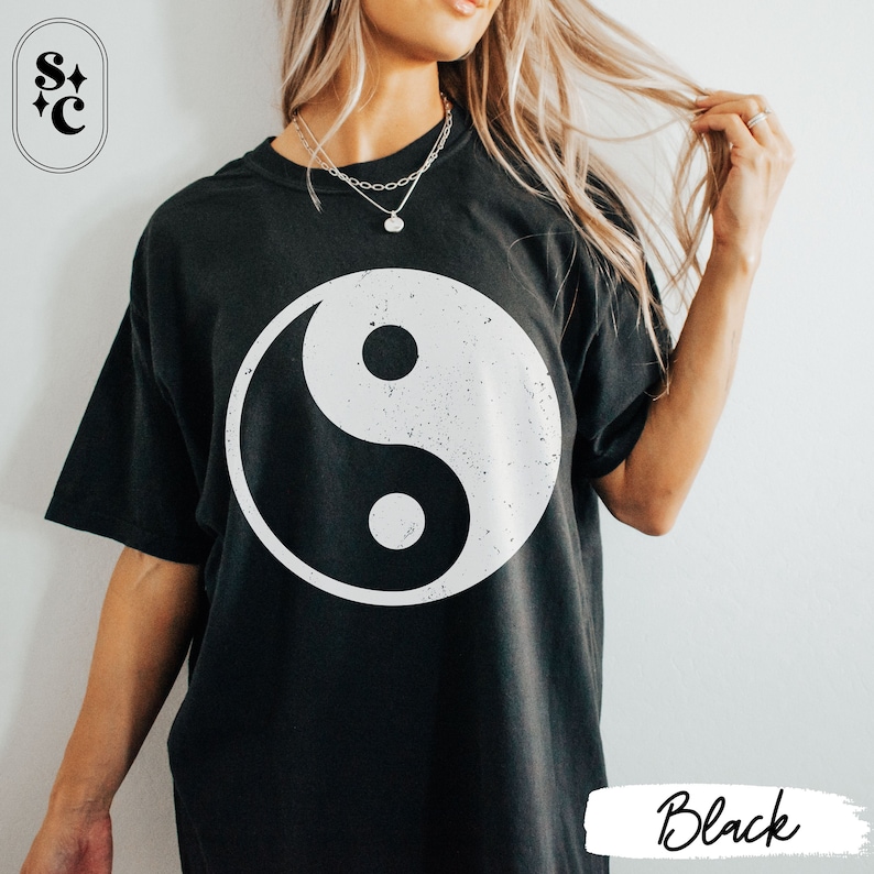 Yin Yang, VSCO Shirt, Beachy Shirt, Taoism Shirt, Comfort Colors, Oversized Summer Tee, Retro Meditation Tshirt, Vintage Mystical T-shirt, ALT Clothes
