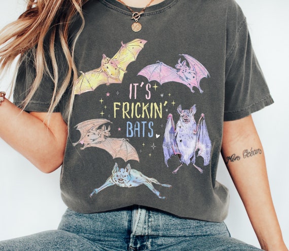 Pink Halloween Shirt, Pastel Bats Tshirt, Comfort Colors, Spooky Girly Tee, Whimsigoth Tshirt, Creepy Cute T-shirt, Pastel Goth, Pink Fall