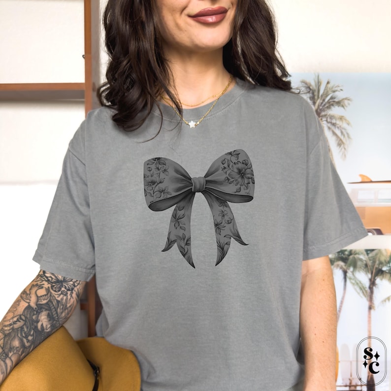 Coquette Bow Shirt, Black Bow Tshirt, Creepy Cute Tee, Comfort Colors, Pastel Goth T-shirt, Bow Aesthetic Shirt, Womens Trendy Shirt, Soft Girl Tee, Ribbon Shirt