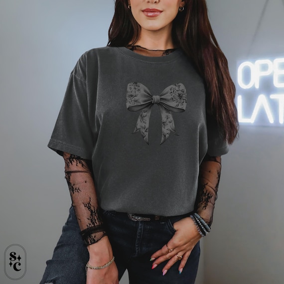 Coquette Bow Shirt, Black Bow Tshirt, Creepy Cute Tee, Comfort Colors, Pastel Goth T-shirt, Bow Aesthetic Shirt, Womens Trendy Shirt
