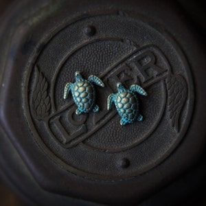 Green and Gold Sea Turtle Stud Earrings!