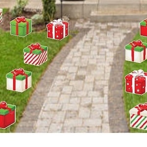 Merry Christmas Home/Yard Decoration Signs, Indoor/Outdoor Holiday Gift Banner  Front Lawn Art, Party Decor Pathway Card Cutouts with Stakes