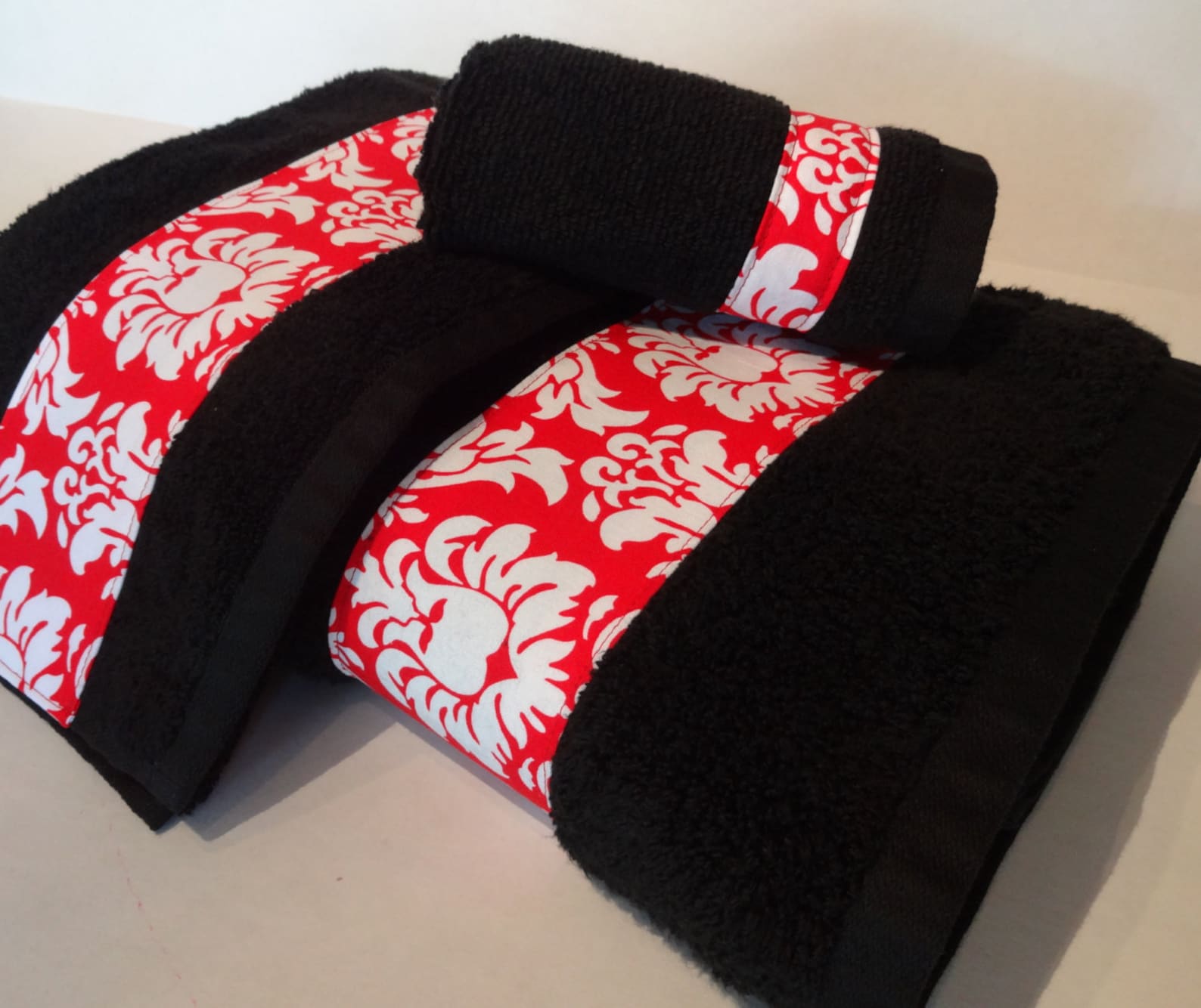 Black and Red Damask Bath Towels Bathroom Towels Red and Etsy