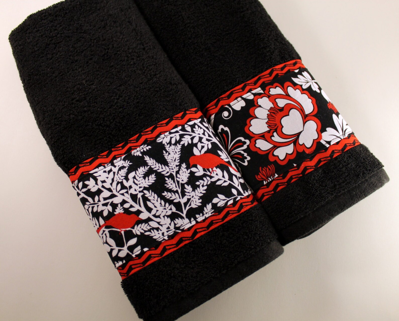 Red and Black Bath Towels Bathroom towels bath towel hand Etsy