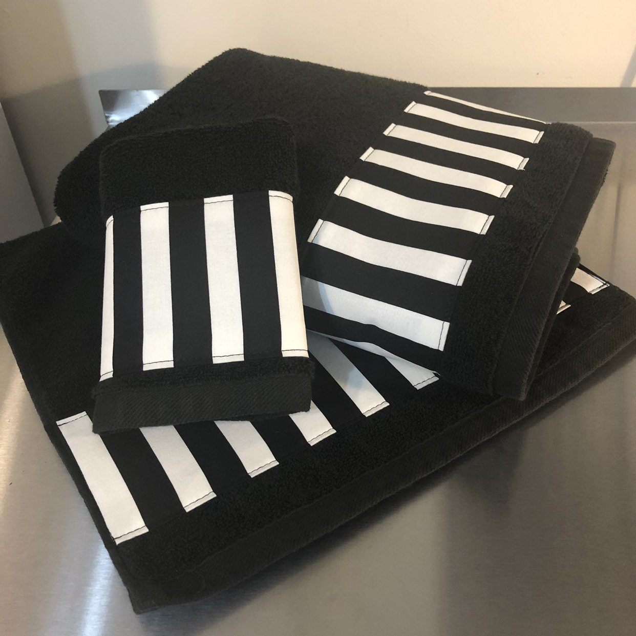 Black and White Striped Hand & Bath Towels – Peppery Home