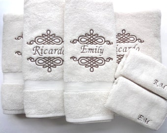 Custom Personalized Bath Towel sold individually 4 sizes 10 colors, towels with embroidery, hand towel and bath, wedding gift, name on towel