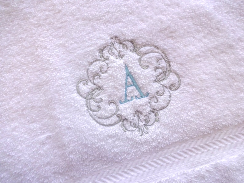 Monogrammed White Bath Towels You Pick the Towel Size and Etsy UK