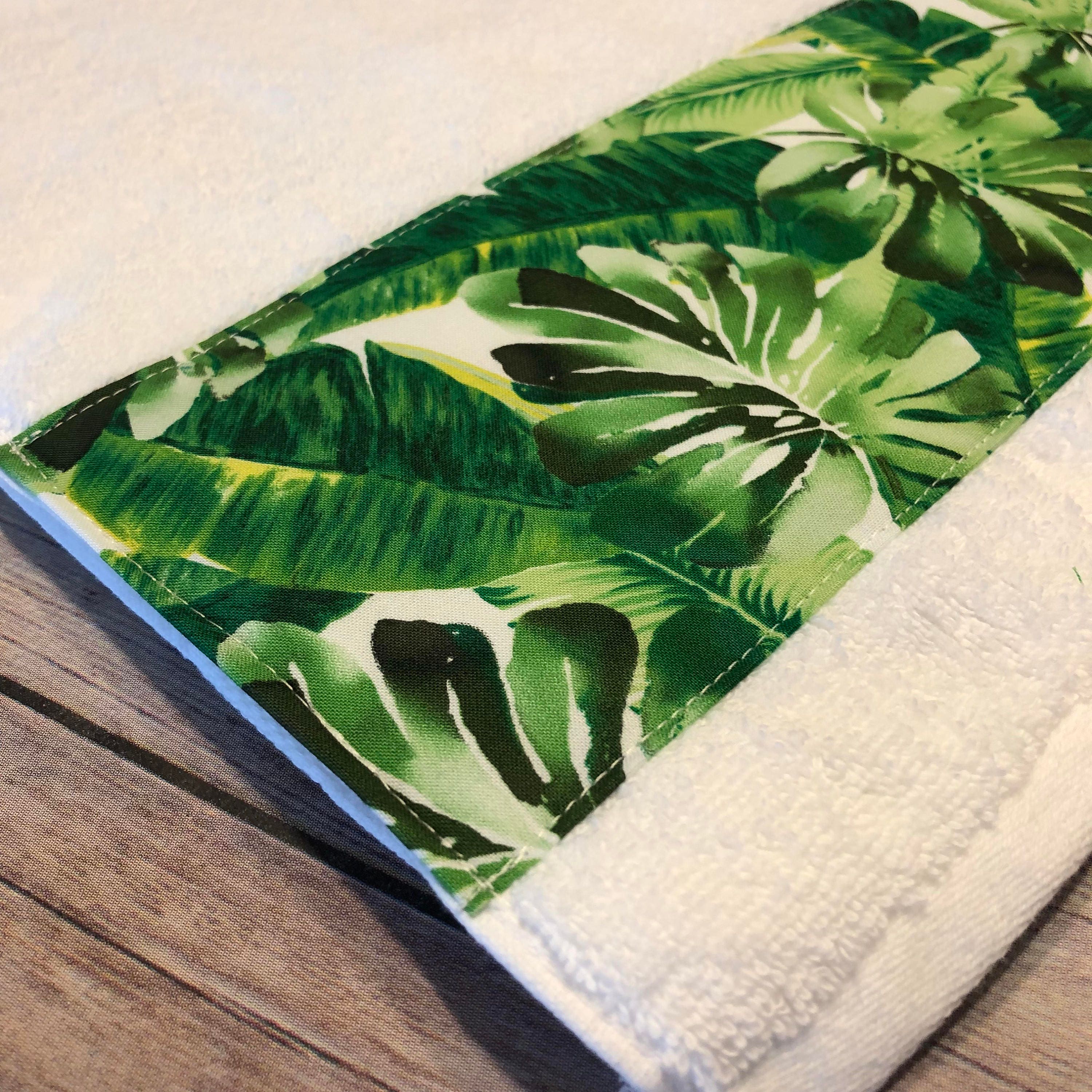 Banana Leaf Tropical Leaf Bath Towels in green and white made Etsy